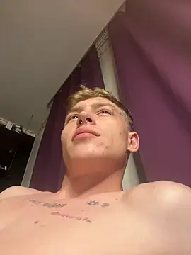 callmealexthx online show from September 2025 04:45:01 PM