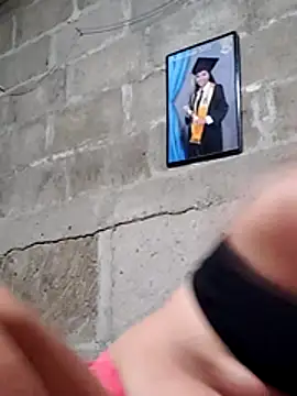 Snapshot of Violethroos chatting on October 2025 04:40:02 AM Violethroos online show from October 2025 04:40:02 AM