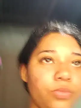 Snapshot of Violethroos chatting on October 2025 01:41:02 AM Violethroos online show from October 2025 01:41:02 AM