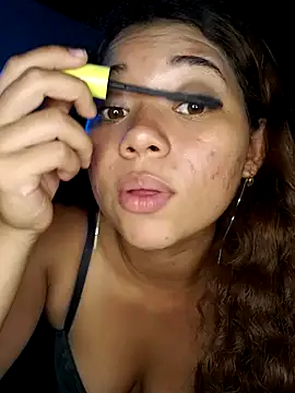 Violethroos online show from April 2026 04:59:01 AM