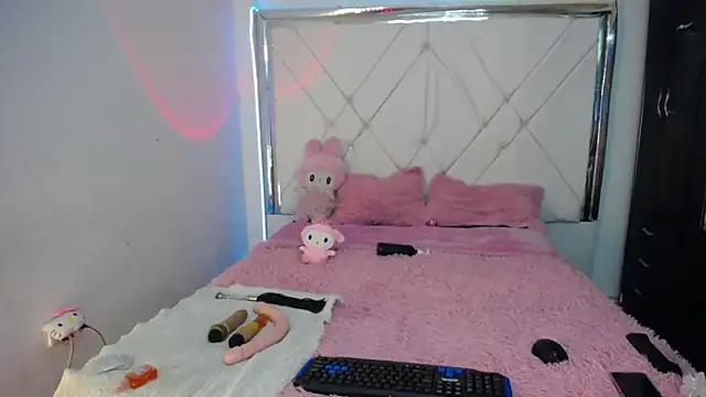 Snapshot of Dulce_petit_ chatting on September 2025 11:32:01 AM Dulce petit  online show from September 2025 11:32:01 AM