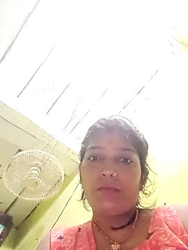 Snapshot of Samiya-143 chatting on October 2025 10:18:02 PM Samiya-143 online show from October 2025 10:18:02 PM