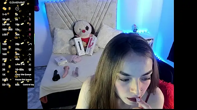 Snapshot of Mia_Victoria22 chatting on May 2026 04:13:02 PM Mia Victoria22 online show from May 2026 04:13:02 PM