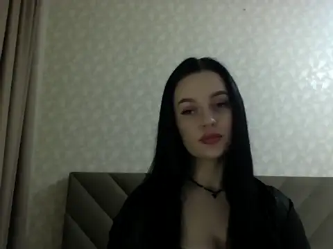 Lulii24 online show from November 2025 01:44:01 AM