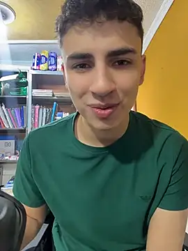 Snapshot of AdrianRinaldi chatting on May 2026 02:01:02 PM AdrianRinaldi online show from May 2026 02:01:02 PM