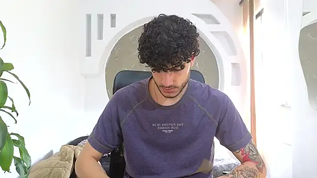 Rafael Mendezz online show from September 2025 08:25:01 PM