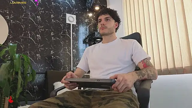 Rafael Mendezz online show from March 2026 08:48:02 PM