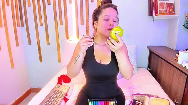 Jennifer Vega1 online show from September 2025 08:42:01 PM