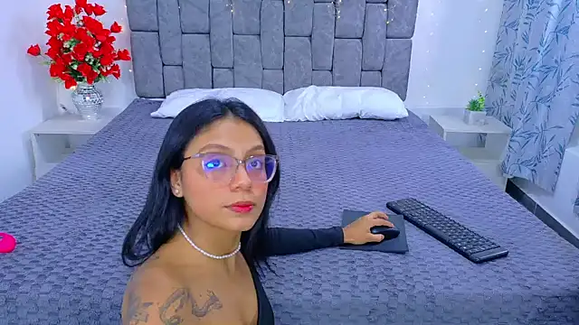 Snapshot of Soffia_Konig_ chatting on February 2026 12:32:02 PM Soffia Konig online show from February 2026 12:32:02 PM