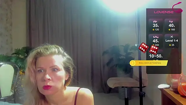 Julia Giulia online show from January 2026 06:57:02 PM