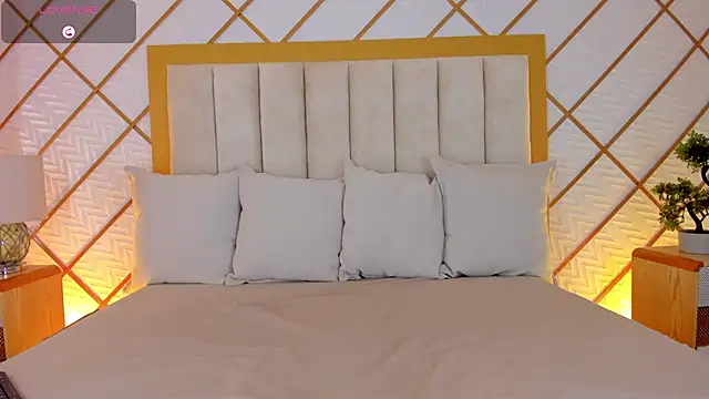 cocoamore online show from February 2026 11:15:01 AM