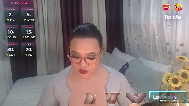 Hotcum ella online show from February 2026 12:40:01 AM