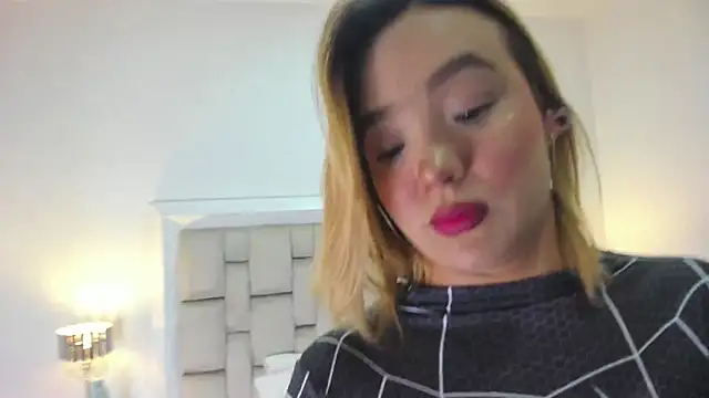 Snapshot of frehia_dimou chatting on July 2026 11:23:01 AM frehia dimou online show from July 2026 11:23:01 AM
