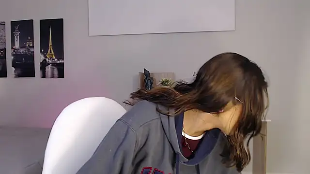Snapshot of madame_lottie chatting on September 2025 12:40:01 PM madame lottie online show from September 2025 12:40:01 PM