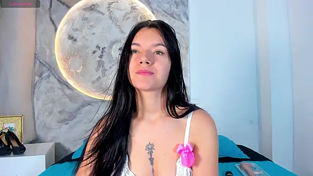 RoxanaBorns  online show from November 2025 12:26:01 PM