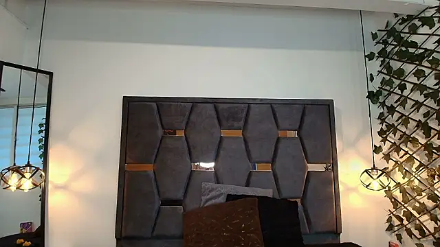 Hanna Lee   online show from February 2026 02:16:02 PM