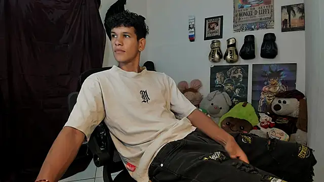 brandonstonexl online show from March 2026 11:00:01 PM