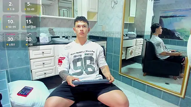 Snapshot of Thomas_moon chatting on September 2025 11:26:01 AM Thomas moon online show from September 2025 11:26:01 AM