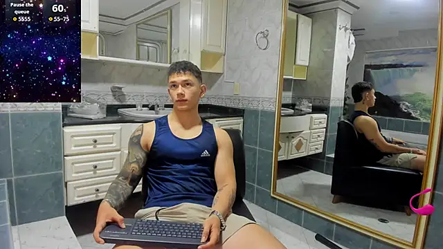 Snapshot of Thomas_moon chatting on October 2025 12:02:01 PM Thomas moon online show from October 2025 12:02:01 PM