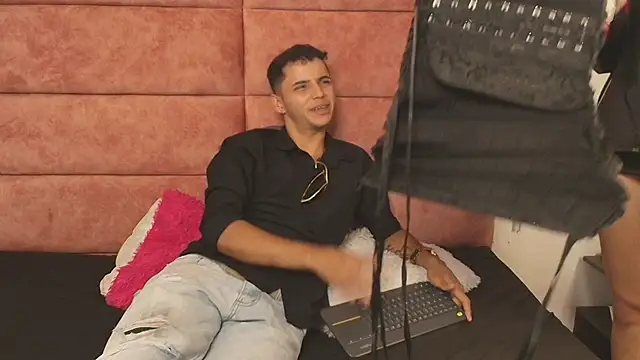 HellAndDante  online show from October 2025 09:26:01 PM