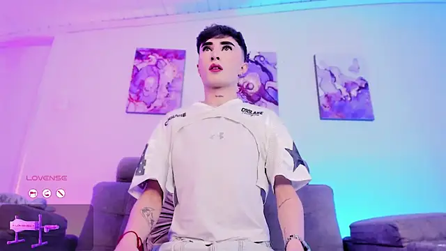 Snapshot of SebastianHilton chatting on February 2026 07:10:01 PM SebastianHilton online show from February 2026 07:10:01 PM