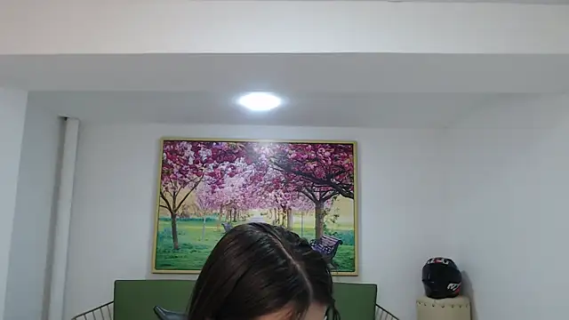 Adhara Kitten online show from September 2025 01:11:01 PM