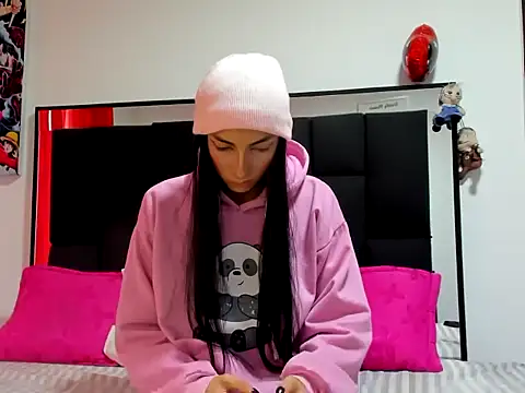 xamila muaa online show from November 2025 12:26:01 PM