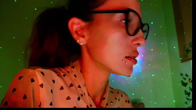 KiotoShine online show from September 2025 06:40:01 PM