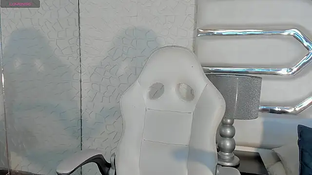 TatiLee online show from November 2025 05:34:02 PM