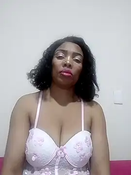 SEXYMOANSXX online show from September 2025 05:40:02 PM