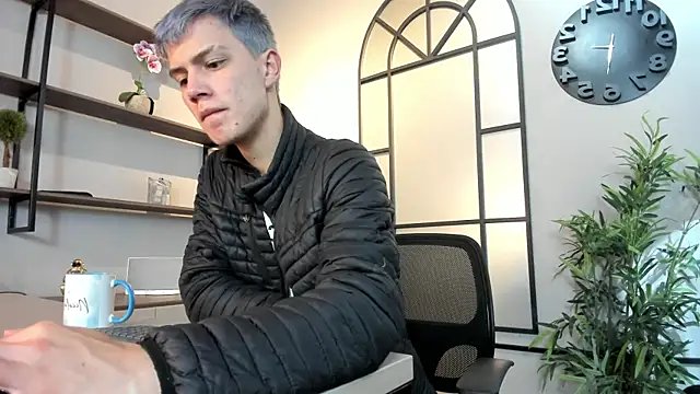 nicktorn online show from October 2025 12:14:02 PM