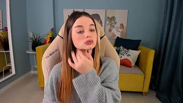 SweetyLicky online show from September 2025 04:07:01 PM