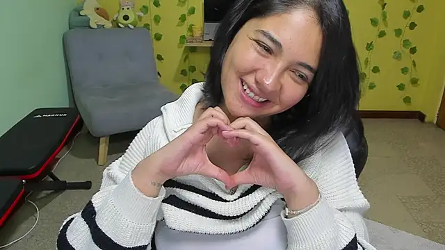 miiaawallace online show from November 2025 11:37:02 PM