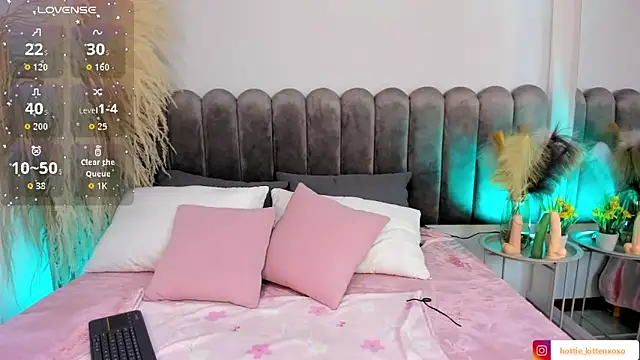 Snapshot of Viollet_xoxo chatting on September 2025 07:50:01 PM Viollet xoxo online show from September 2025 07:50:01 PM