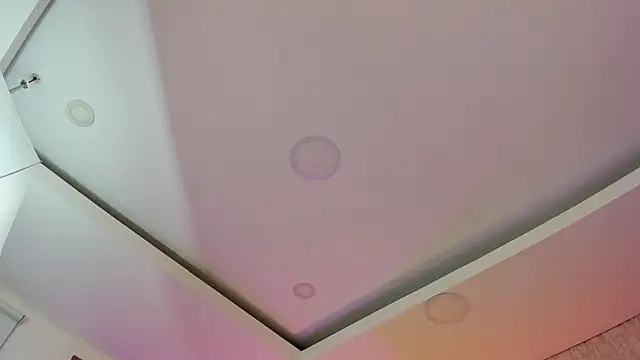 Snapshot of Viollet_xoxo chatting on February 2026 07:43:02 PM Viollet xoxo online show from February 2026 07:43:02 PM