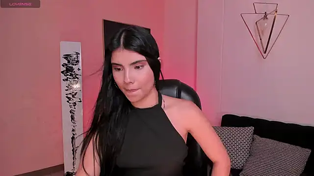 MiaLaurence online show from October 2025 07:47:02 PM