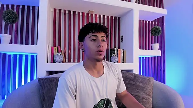 Snapshot of Troy_dalton chatting on September 2025 07:47:01 PM Troy dalton online show from September 2025 07:47:01 PM