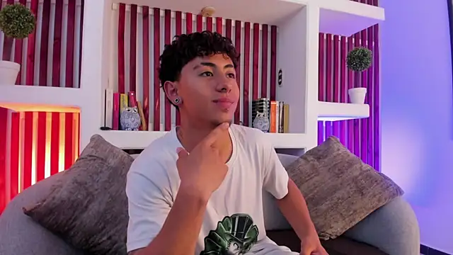 Snapshot of Troy_dalton chatting on September 2025 07:36:02 PM Troy dalton online show from September 2025 07:36:02 PM