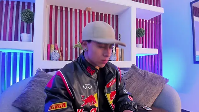 Snapshot of Troy_dalton chatting on September 2025 08:33:01 PM Troy dalton online show from September 2025 08:33:01 PM