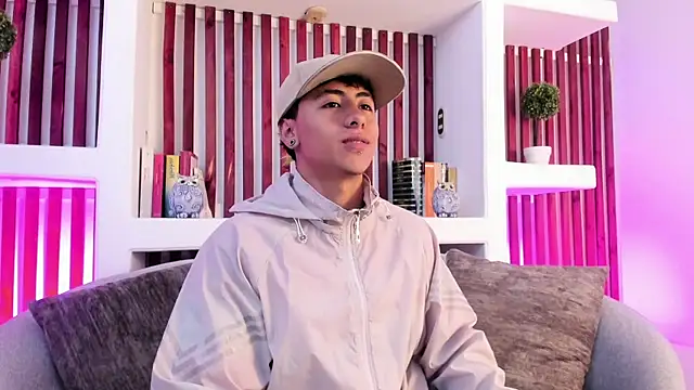 Snapshot of Troy_dalton chatting on September 2025 06:57:02 PM Troy dalton online show from September 2025 06:57:02 PM