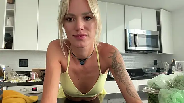 Snapshot of Ohbabykelly chatting on April 2026 10:26:02 PM Ohbabykelly online show from April 2026 10:26:02 PM