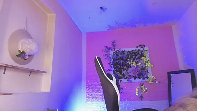 Katy bratz  online show from September 2025 02:57:01 AM