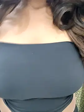 Kayna Rawat online show from November 2025 10:39:02 AM