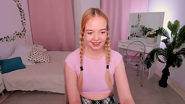 BellaMontgomery online show from October 2025 09:25:02 PM