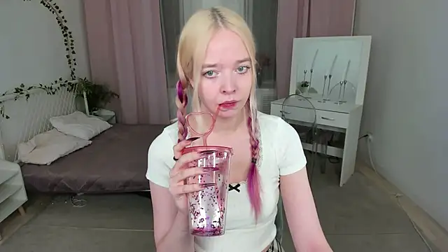 BellaMontgomery online show from January 2026 04:22:01 PM