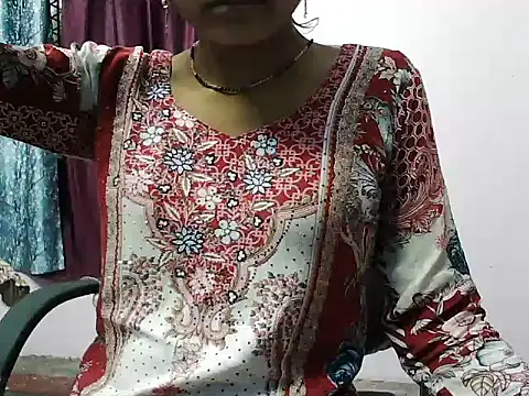 Snapshot of ROSE_GOLDE chatting on July 2026 07:12:01 AM ROSE GOLDE online show from July 2026 07:12:01 AM
