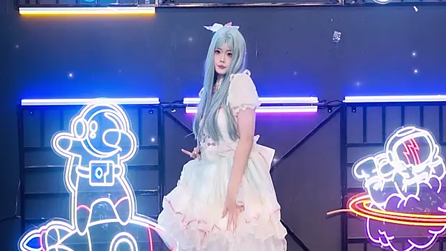 EYgirl222 online show from September 2025 08:47:02 PM