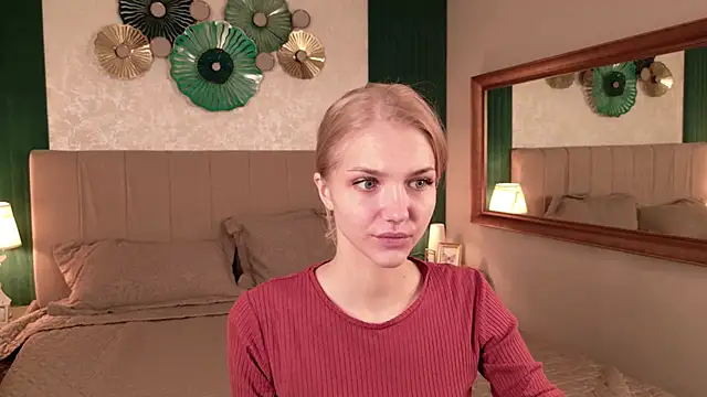 Snapshot of 4example_Chloe chatting on May 2026 05:37:01 AM 4example Chloe online show from May 2026 05:37:01 AM