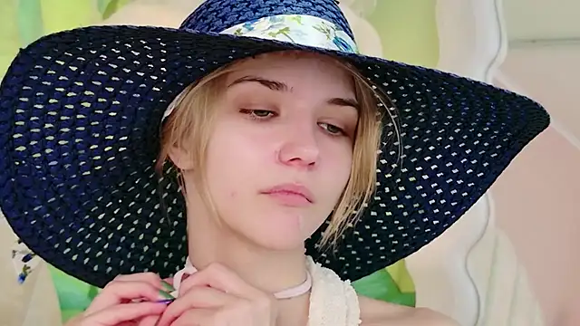 4example Chloe online show from July 2026 05:46:01 AM