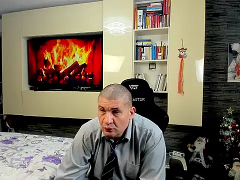 SpartacusDaddy48 online show from February 2026 03:41:02 PM